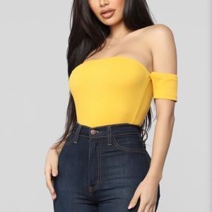 Fashion Nova Ribbed Crop Top